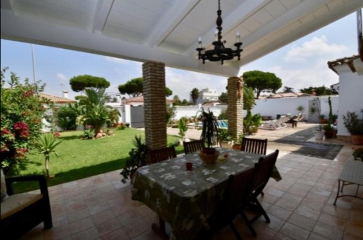 Villa Mencal Chiclana de la Frontera Exterior photo